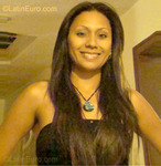 happy Colombia girl Gia from Bogota CO9487