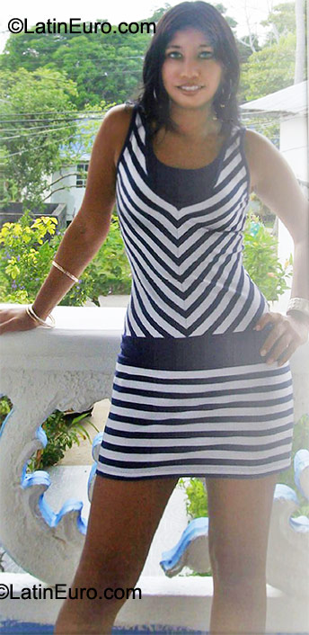 Date this delightful Colombia girl Diana from Bucaramanga CO9499