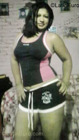 Date this fun Honduras girl Aracely from Tegucigalpa HN609