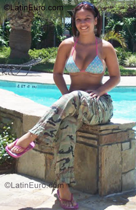 Date this voluptuous Brazil girl Emilse from Belo Horizonte BR6370