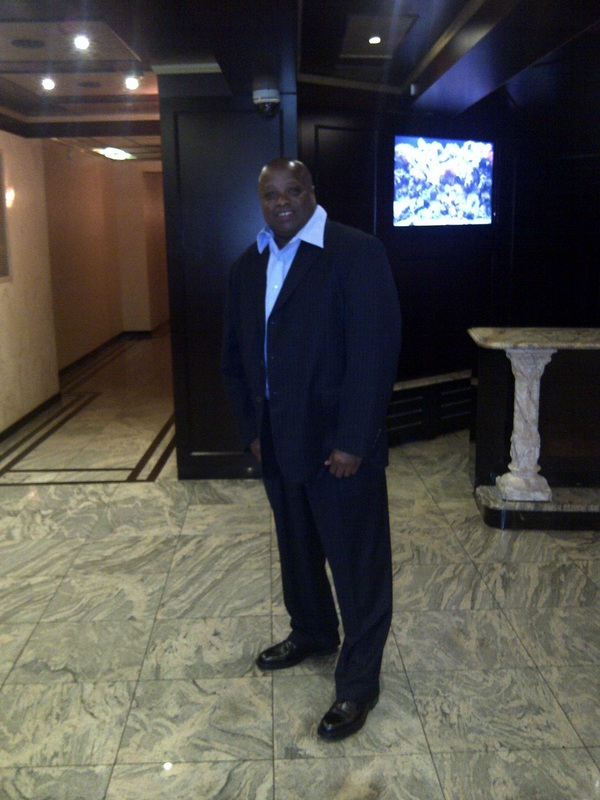 Date this georgeous United States man RogerP from Jamaica, Queens US12444