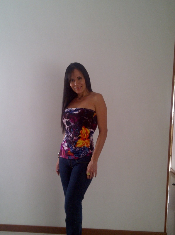 Date this pretty Colombia girl Lunitta from Cali CO9551