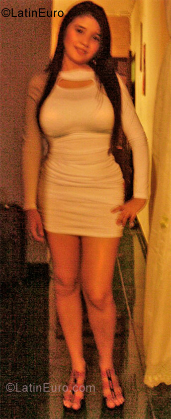 Date this athletic Colombia girl Isabel from Medellin CO9648