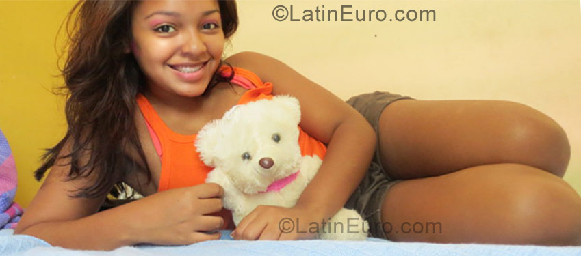Date this hot Brazil girl Angela from Manaus BR6546