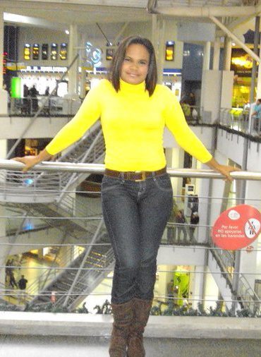 Date this hard body Colombia girl Cindy from Barrnquilla CO9689