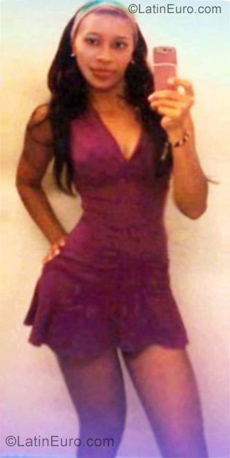 Date this funny Colombia girl Cindy from Barranquilla CO9709