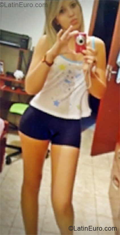 Date this sensual Brazil girl Indai from Brasília BR7965