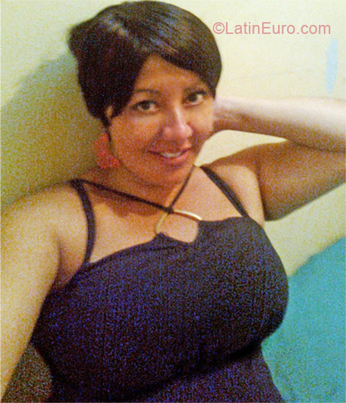 Date this voluptuous Costa Rica girl Jesi from Alajuela CR207