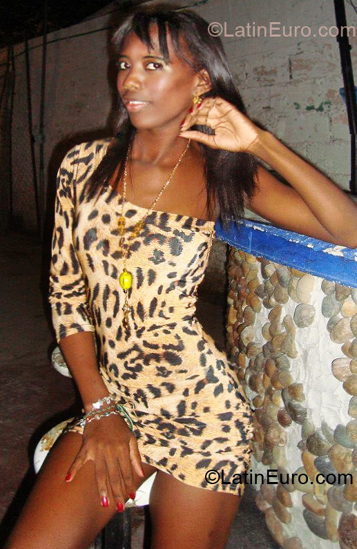 Date this voluptuous Colombia girl Leidy from Cartagena CO9869