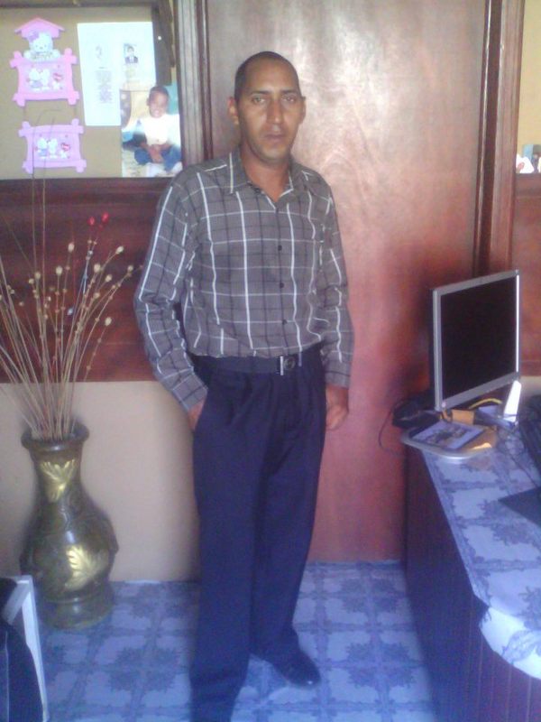 Date this georgeous Dominican Republic man Alber from Republica Dominicana DO10700