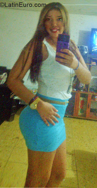 Date this hot Colombia girl Ingrid from Barranquilla CO9790