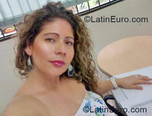 Date this happy Colombia girl Yuly from Ibague CO9826