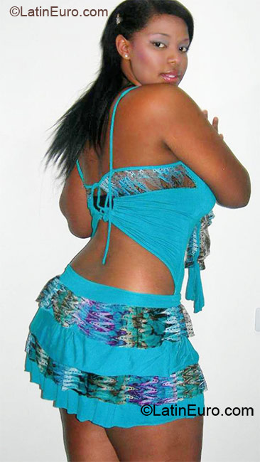 Date this athletic Colombia girl Kati from Cali CO18316