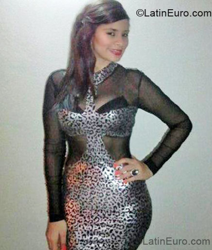 Date this sensual Dominican Republic girl Raimi from San Francisco De Macoris DO10806
