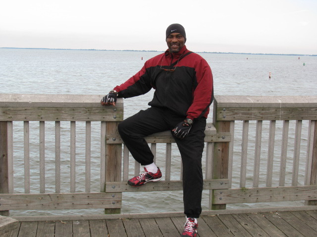 Date this tall United States man Kenneth from Warren US12751