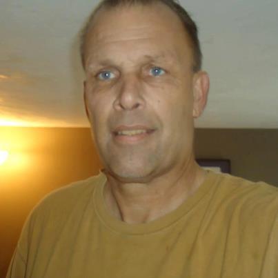 Date this hot United States man Bignpantswhite1 from Boston US12800