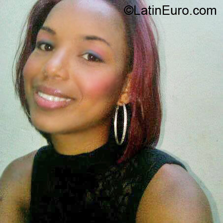 Date this good-looking Dominican Republic girl Evelin from Santiago DO10925