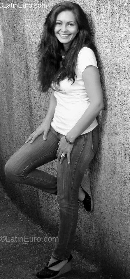 Date this delightful Costa Rica girl Maylen from San Jose CR225