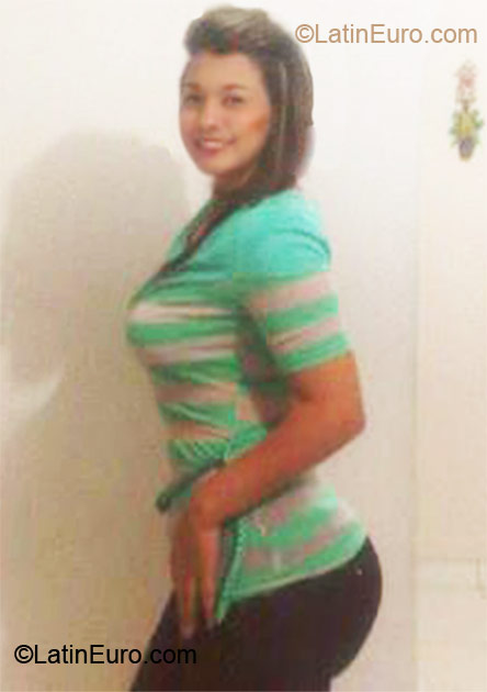 Date this sensual Colombia girl Maleja26 from Barranquilla CO10107