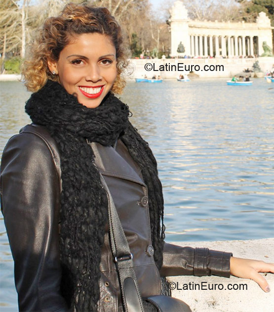 Date this tall Brazil girl Priscilla from Rio de Janeiro BR6659