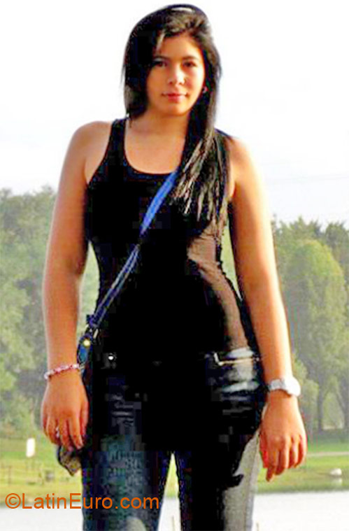 Date this sensual Colombia girl Jessica from Bogota CO10126