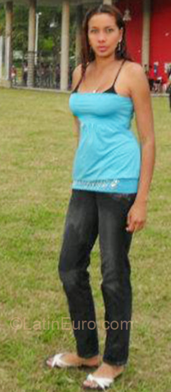 Date this hard body Colombia girl Darly from Palmira CO10159