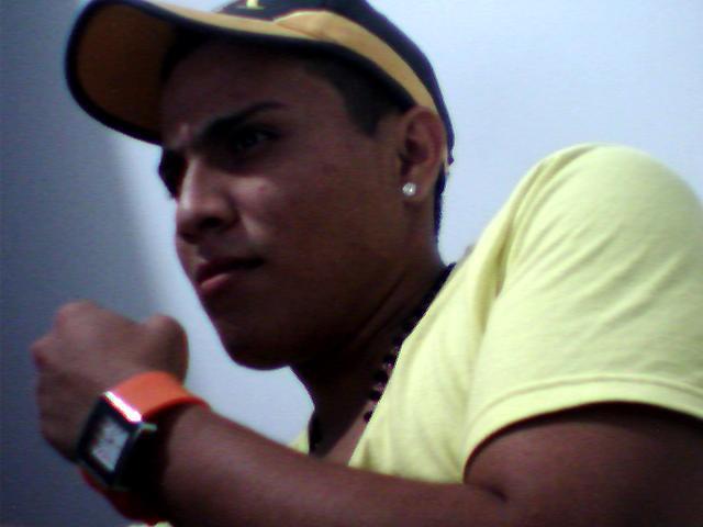 Date this georgeous Colombia man Beckan24 from Cali CO10185