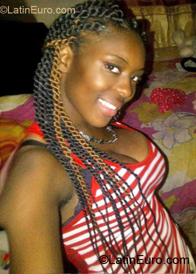 Date this hard body Jamaica girl Ashley from Montego Bay JM525