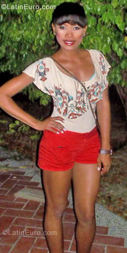 Date this beautiful Colombia girl Yurinaortega from Cartagena CO10377