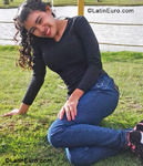 voluptuous Colombia girl Maria Alejandra from Bogota CO10420