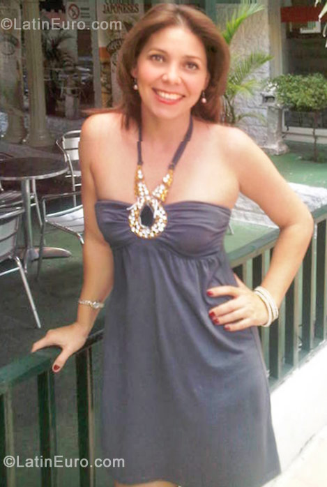 Date this happy Colombia girl Diana from Cucuta CO11407