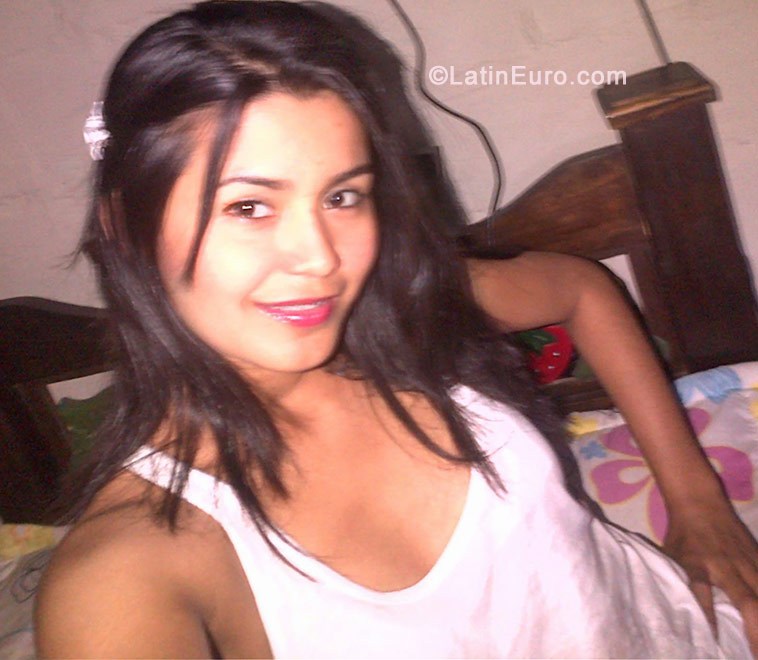 Date this tall Colombia girl Leidy paola from Medellin CO10463