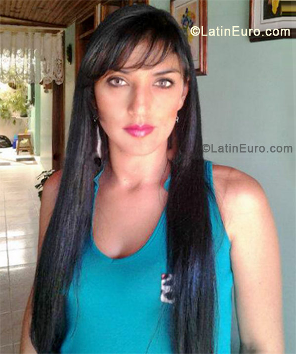 Date this athletic Colombia girl Sandra from Pereira CO10648