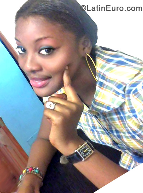 Date this attractive Cote D'Ivoire girl Irne from abidjan CI27