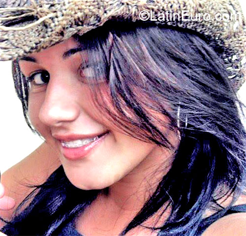 Date this delightful Brazil girl Aureani from Gelileia BR6819