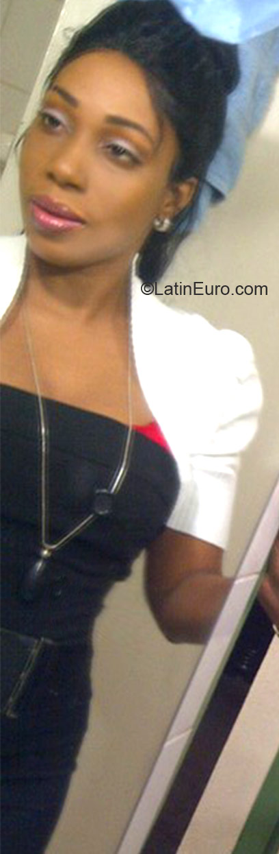 Date this delightful Jamaica girl Core from Kingston JM562