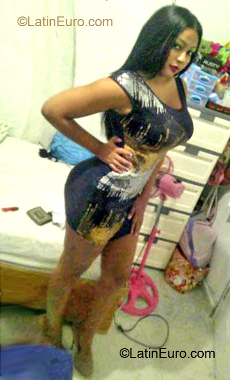 Date this sensual Dominican Republic girl ROSALIA from Hato Mayor Del Rey DO11870