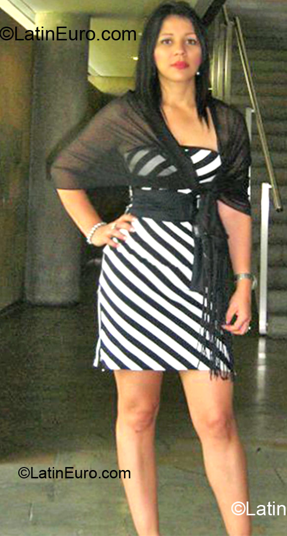 Date this funny Colombia girl Paola from Medellin CO10885
