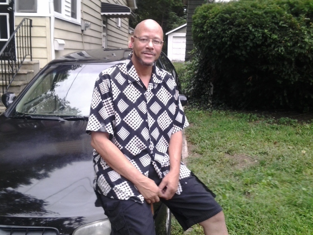 Date this happy United States man Spoony from orange US13446