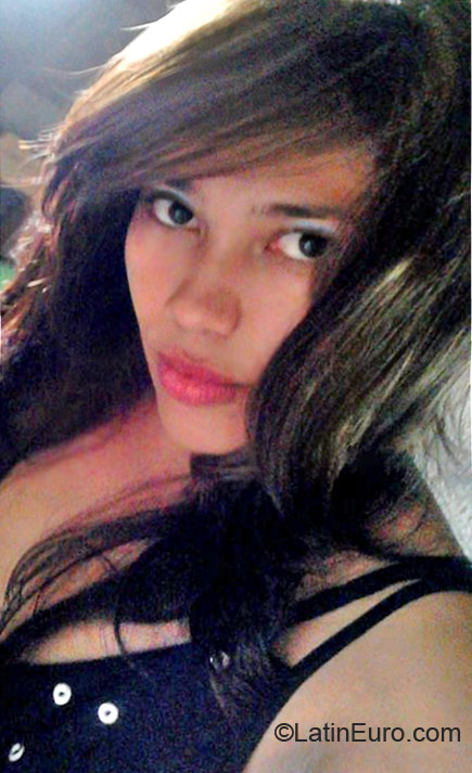 Date this sensual Colombia girl Natasha gomes from Cartagena CO10972