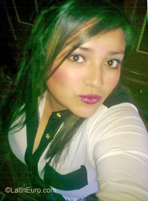 Date this charming Colombia girl Paola from Bogota CO11024