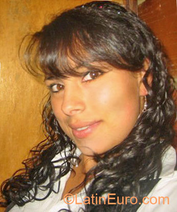 Date this exotic Colombia girl Cindy Sthefanya from Chiquinquira CO11186