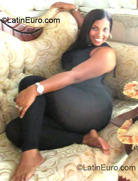 Date this funny Dominican Republic girl Glenni from Santiago DO12020