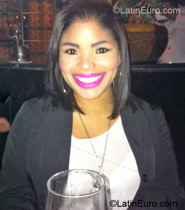 Date this funny Brazil girl Valquiria from Sao Paulo BR7059