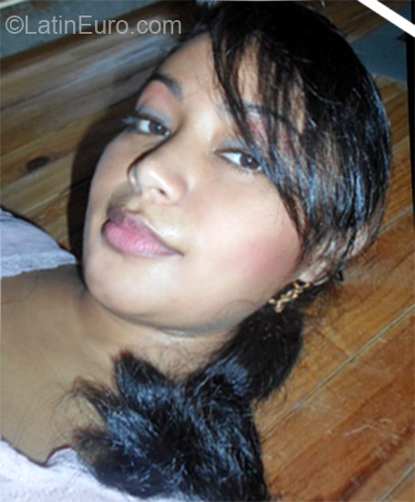 Date this hard body Honduras girl Ivethe from Roatan HN731