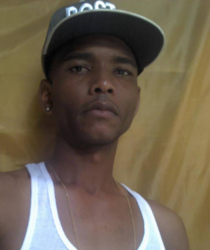 Date this georgeous Dominican Republic man Carlos julio from Alemania DO12175