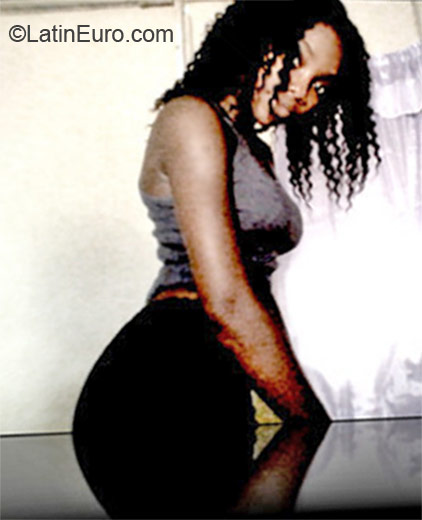 Date this good-looking Jamaica girl Ashley from Kingston JM711