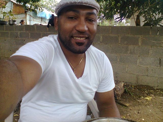Date this tall Dominican Republic man Domingo from Santo Domingo DO12279