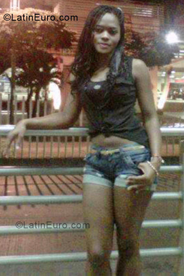 Date this tall Colombia girl Jeimy rivas from Cali CO11297