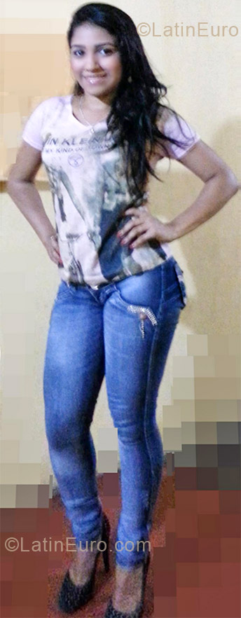 Date this sultry Brazil girl Priscilla from Timon BR7130